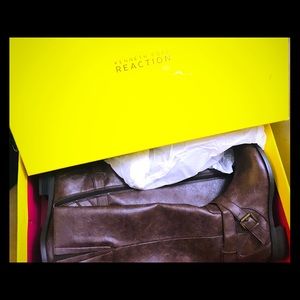 Kenneth Cole Reaction boots size 6